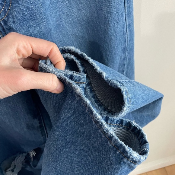 Levi’s High Waisted Straight Distressed Jeans - Size 25 - Picture 11 of 16